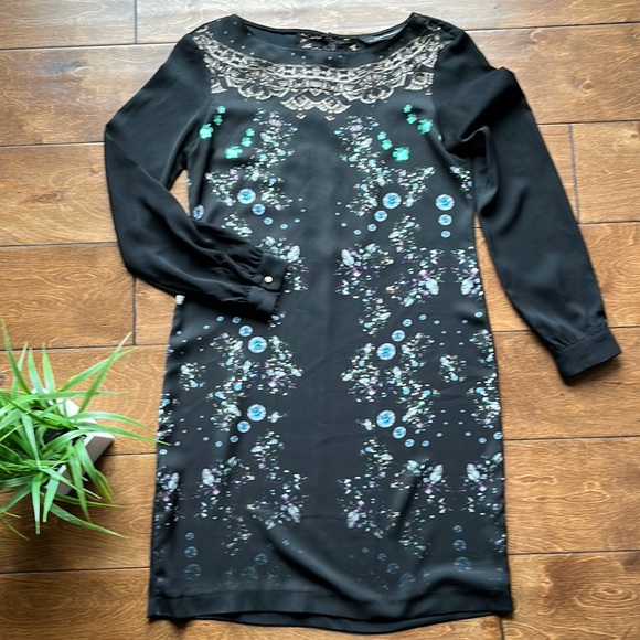 Zara Long Sleeve Flowy Dress with Lace Back - Picture 4 of 8